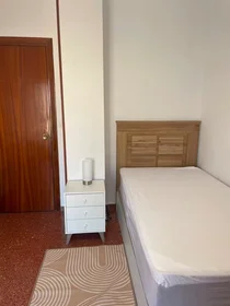 Habitación privada en Avenida de Blas Infante, , imagen 4 de 9