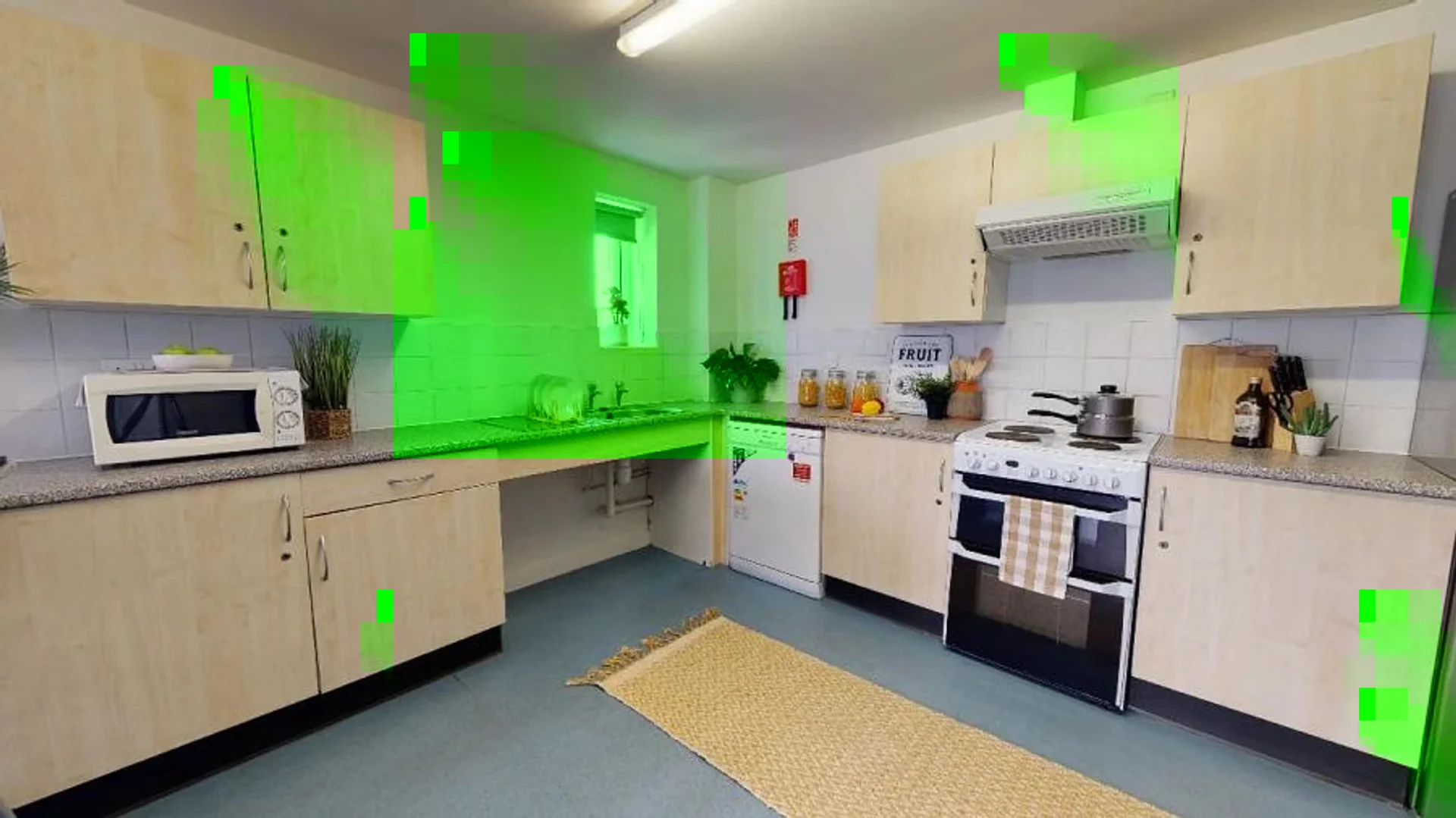 Bright and airy student room with easy university access in 