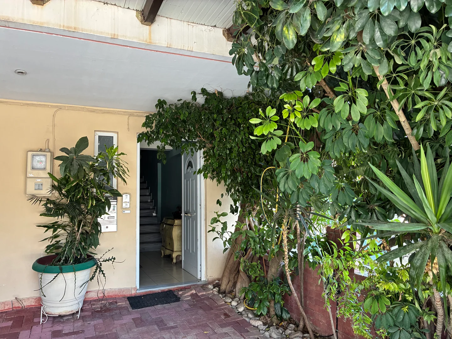 Cozy room for students available in 