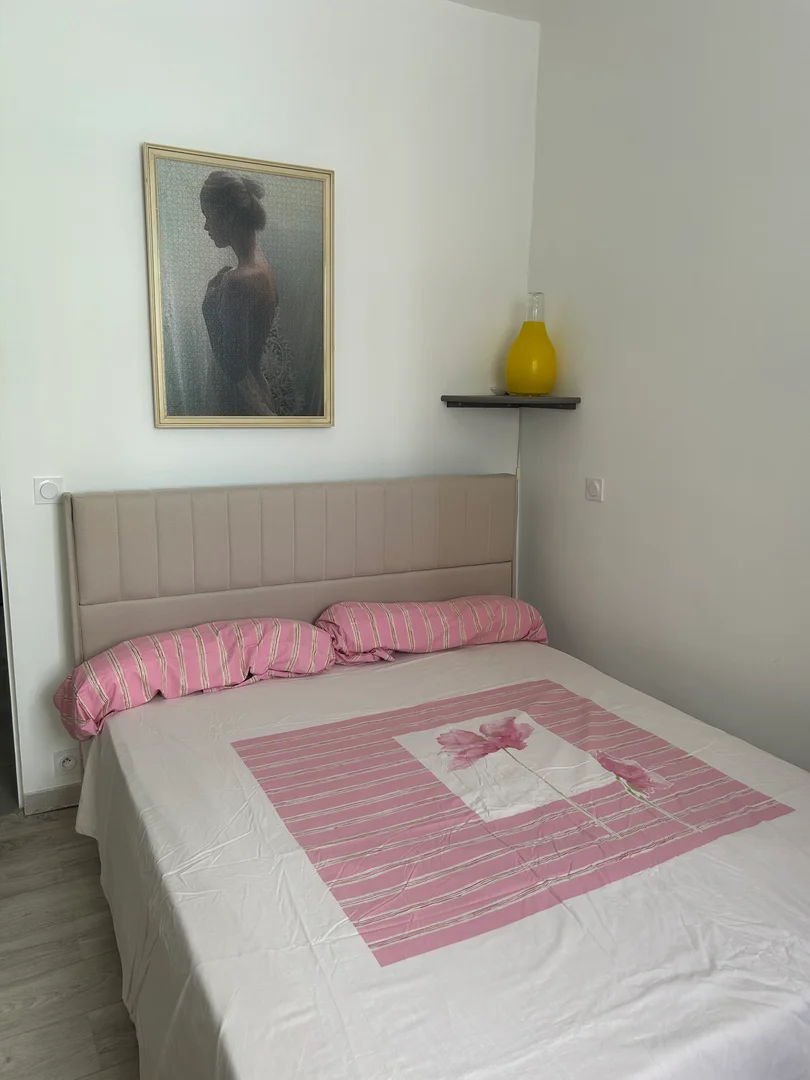  yaşayan öğrenciler için uygun stüdyo daire