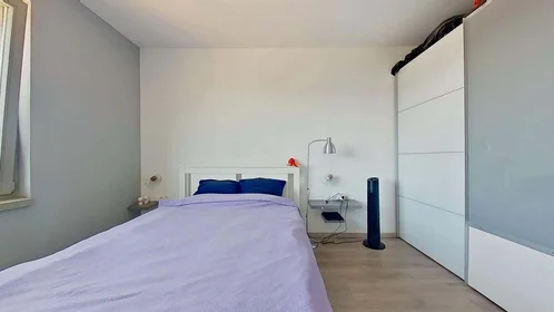 Dairenin tamamı konumu 4 Rue de Sarajevo, 67100 Strasbourg, France, 12 19 görüntüsü
