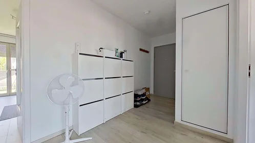 Dairenin tamamı konumu 4 Rue de Sarajevo, 67100 Strasbourg, France, 16 19 görüntüsü
