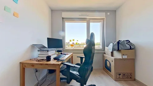 Dairenin tamamı konumu 4 Rue de Sarajevo, 67100 Strasbourg, France, 7 19 görüntüsü
