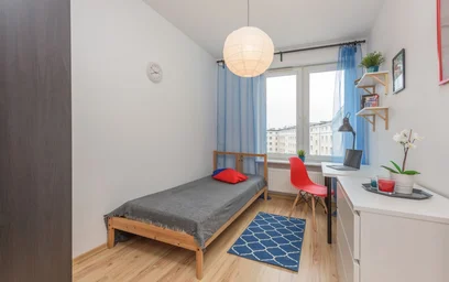 {area} içinde aydınlık özel oda