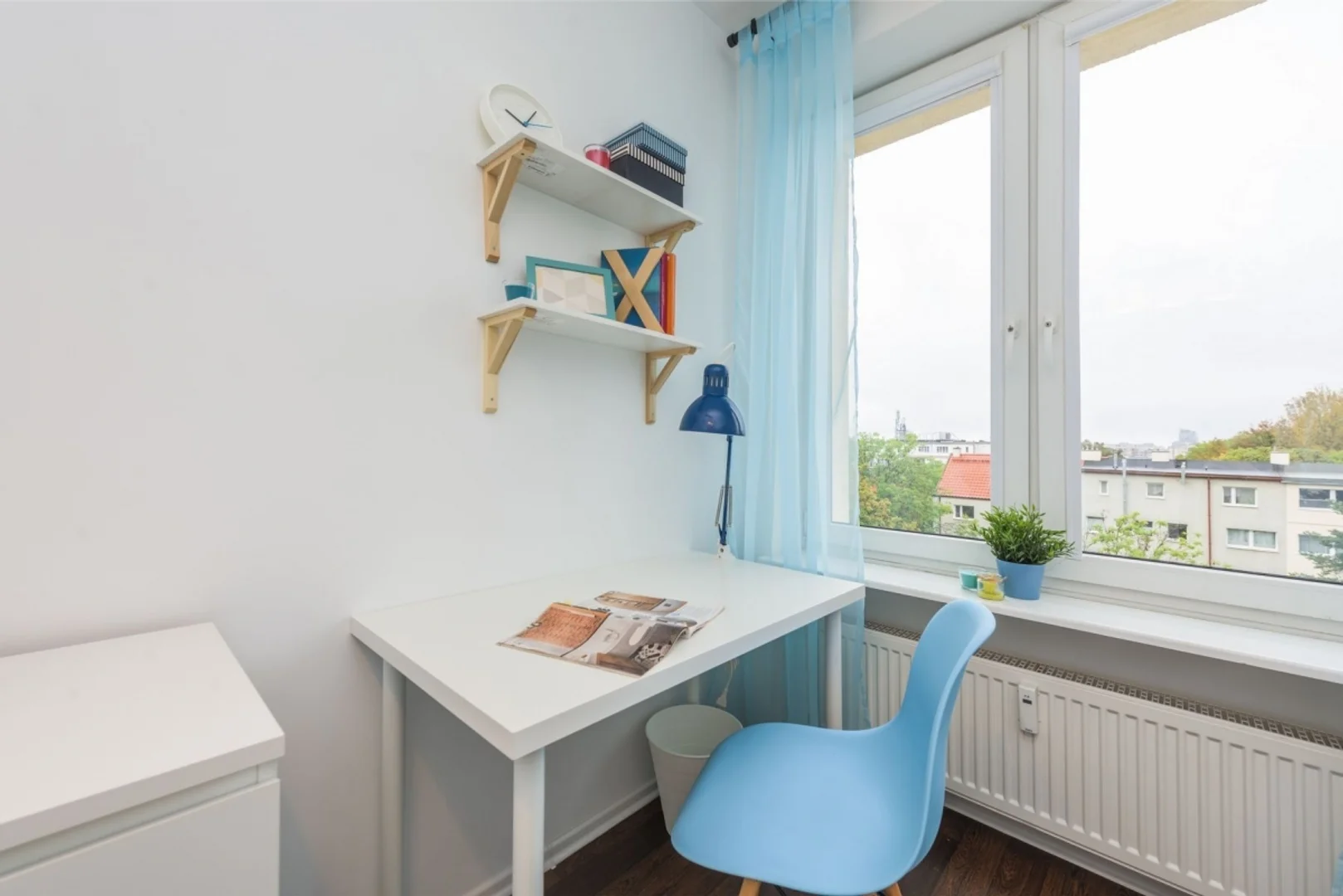 Funktionelles Studentenzimmer perfekt zum Studieren in 