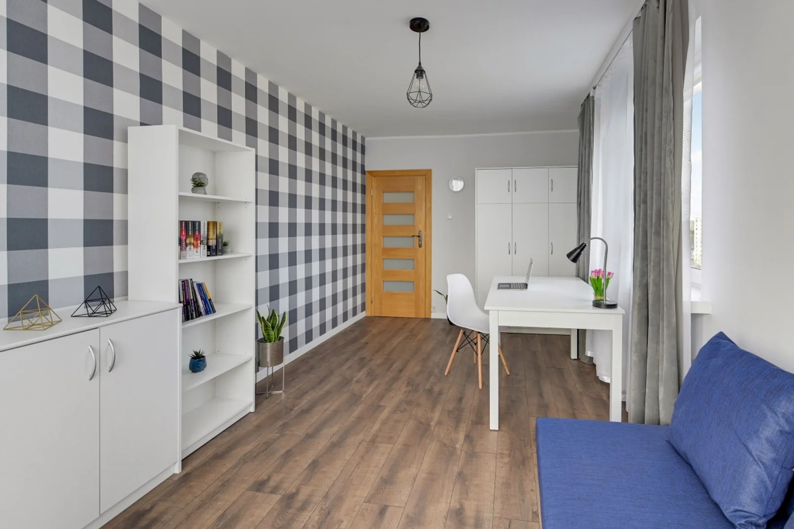 Zimmer in Studentenwohnung in  zu vermieten, voll möbliert