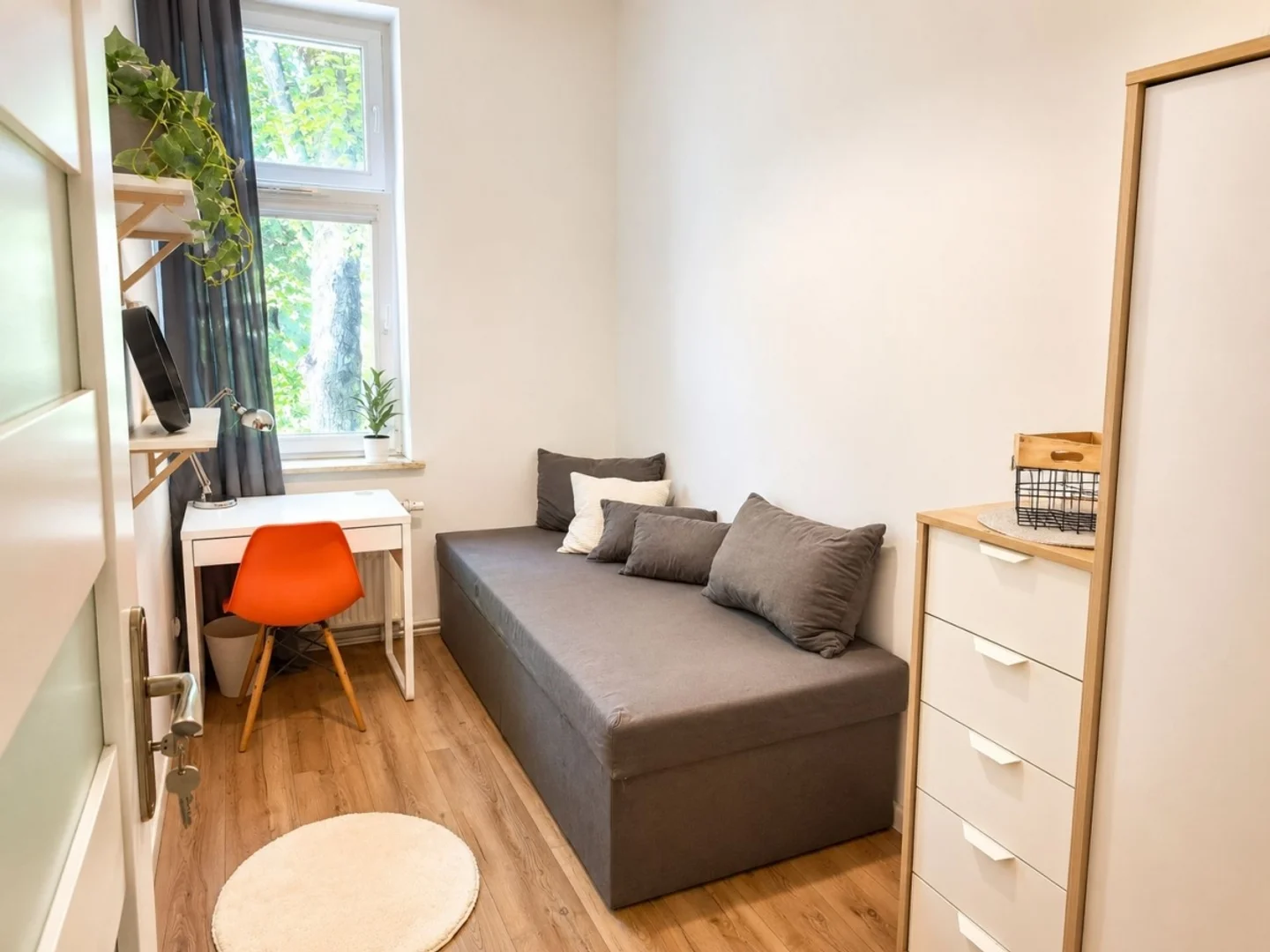 Habitación estudiantil económica con ubicación conveniente en 
