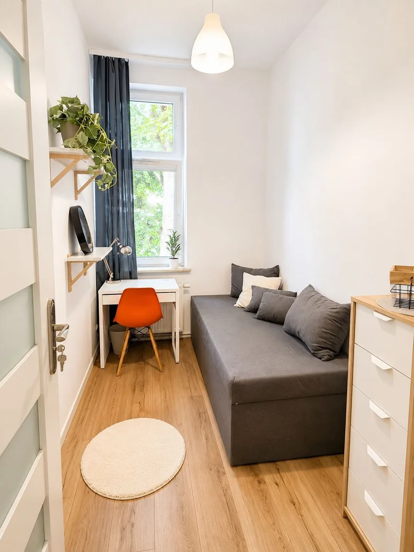 Habitación asequible para estudiantes con buena iluminación en 