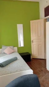 Chambre privée à Rua Angela Pinto, image 4 de 16
