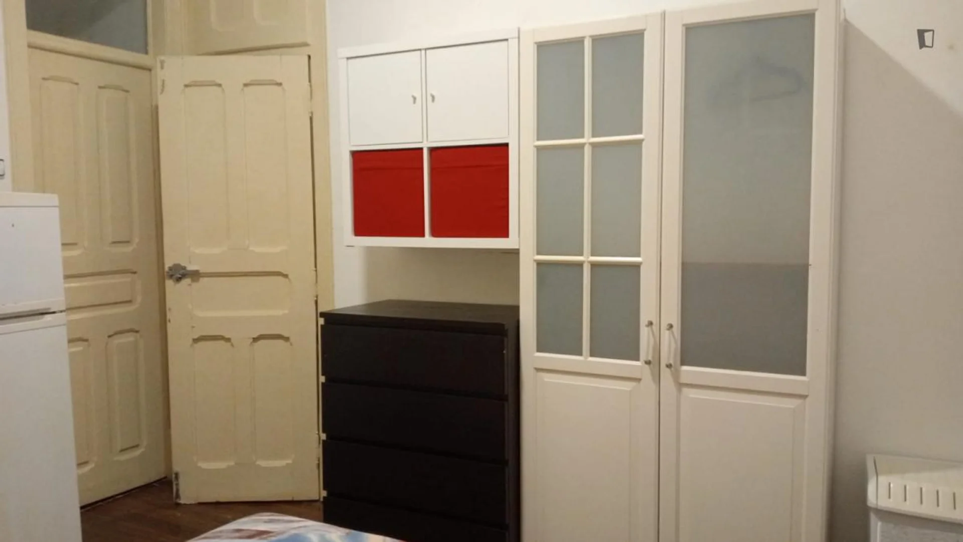 Studentenfreundliches Zimmer in mit modernen Annehmlichkeiten