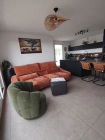 Quarto privado em Rue des Cétoines, imagem 8 de 8