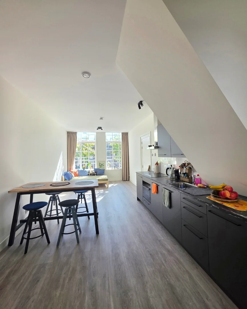 Economical student room with convenient location in 