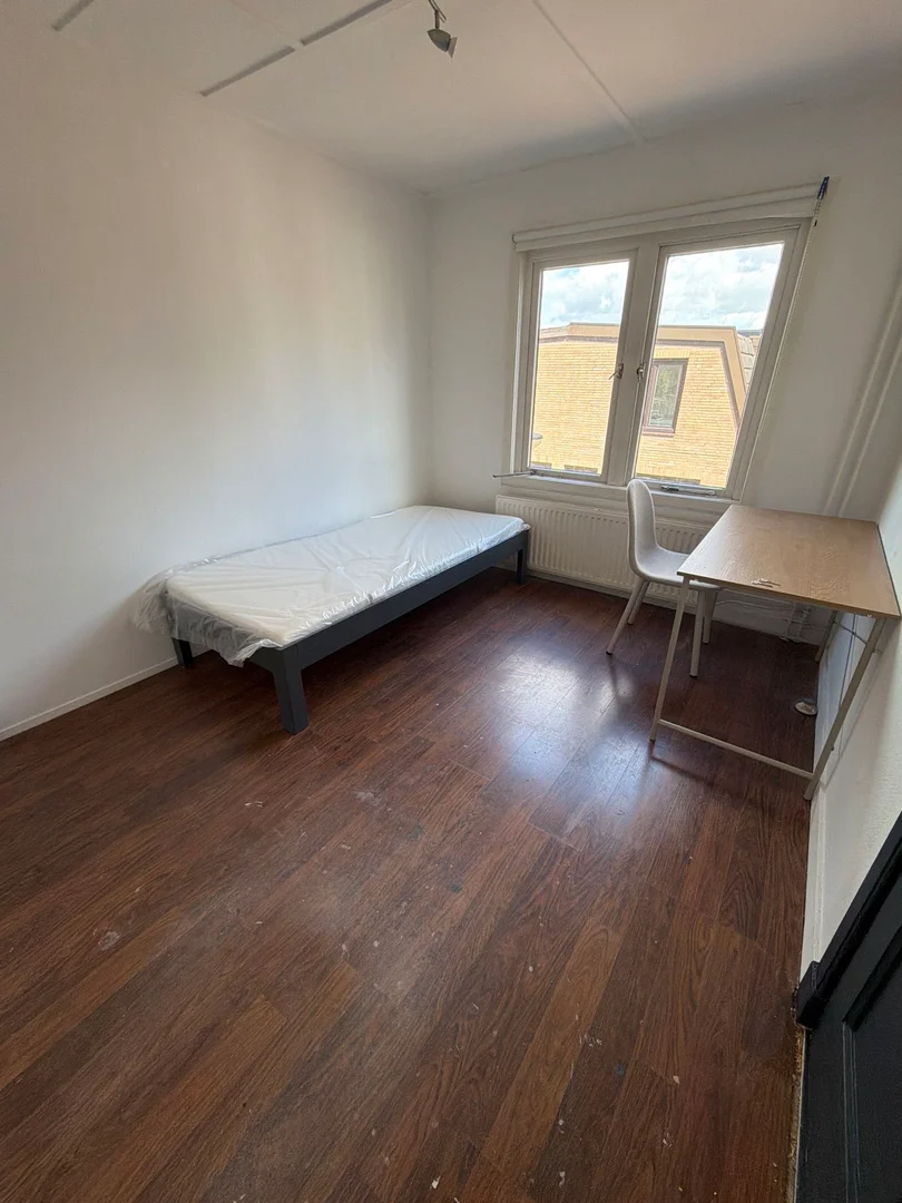 Quarto amigo do estudante em  com comodidades modernas