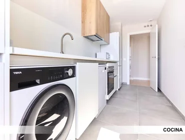 Habitación privada en Avenida de las Universidades 6, imagen 8 de 25