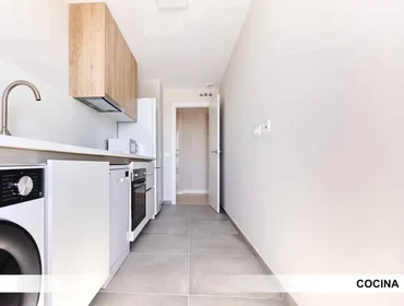 Habitación privada en Avenida de las Universidades 6, imagen 9 de 25