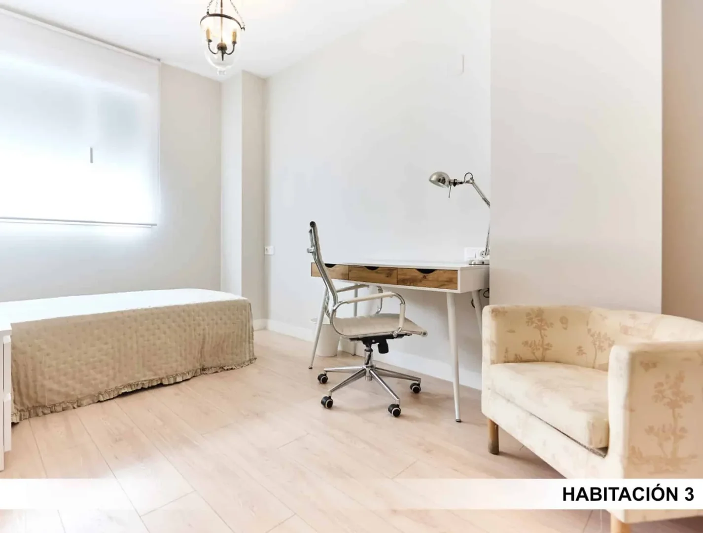 Studentenfreundliches Zimmer in  mit modernen Annehmlichkeiten