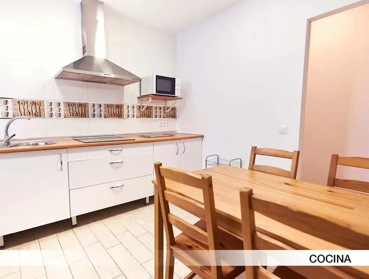 Habitación estudiantil económica con ubicación conveniente en 