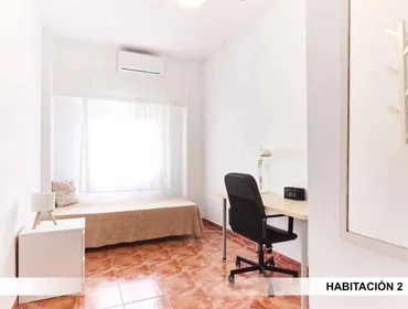 Quarto privado em Castillo de Alcalá de Guadaira 25, imagem 1 de 10