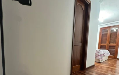 Private room at Calle García Tello, image 3 of 10