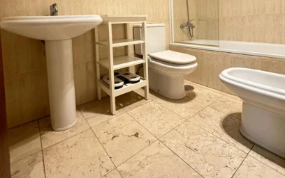 Private room at Calle García Tello, image 9 of 10