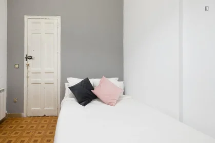 Chambre privée à Calle de los Jardines, image 2 de 12