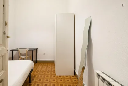 Chambre privée à Calle de los Jardines, image 3 de 12