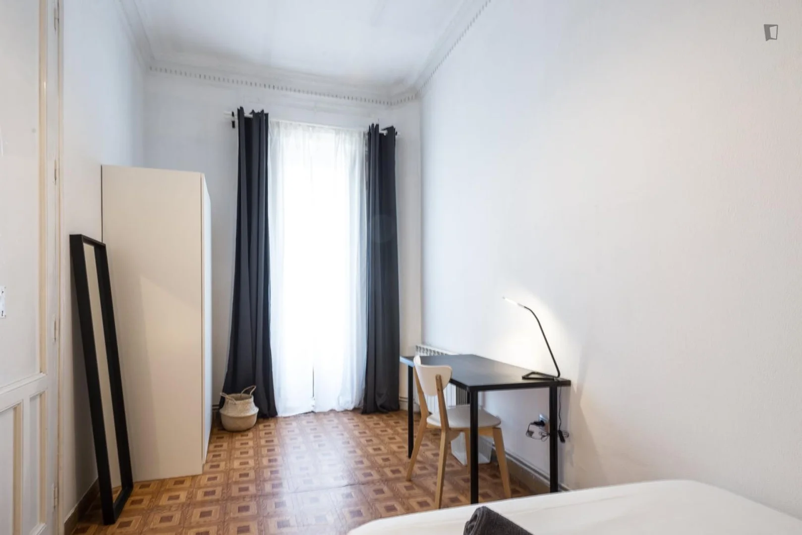 Chambre d'étudiant économique avec emplacement pratique dans 