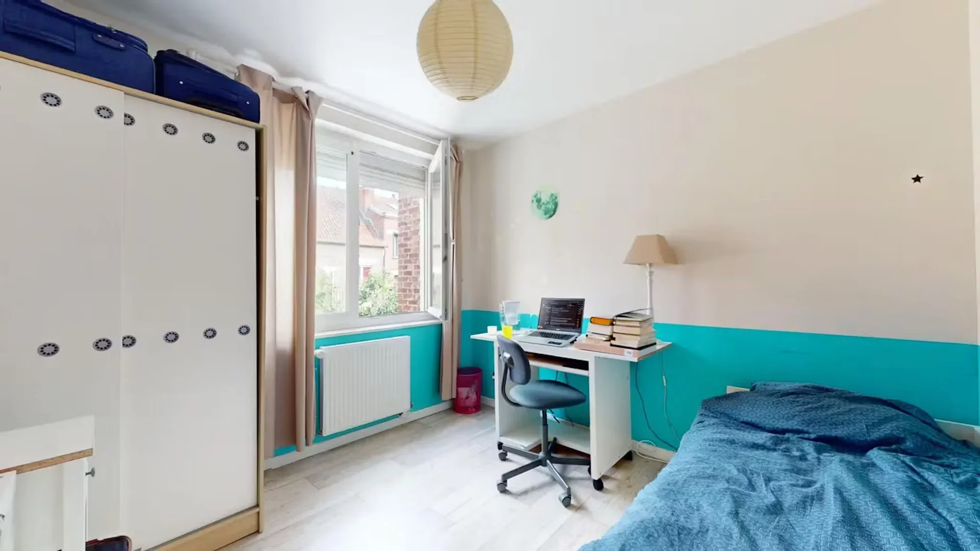 Affordable room for students with ample lighting in 