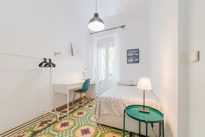 Private room at Calle de Guillem de Castro, El Botánico, image 2 of 10
