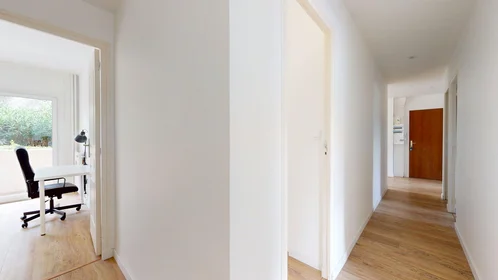 Prywatny pokój 236 Rue du Plateau des Violettes, obraz 22 25