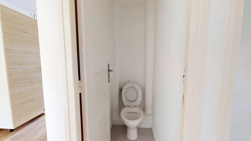 Prywatny pokój 236 Rue du Plateau des Violettes, obraz 24 25