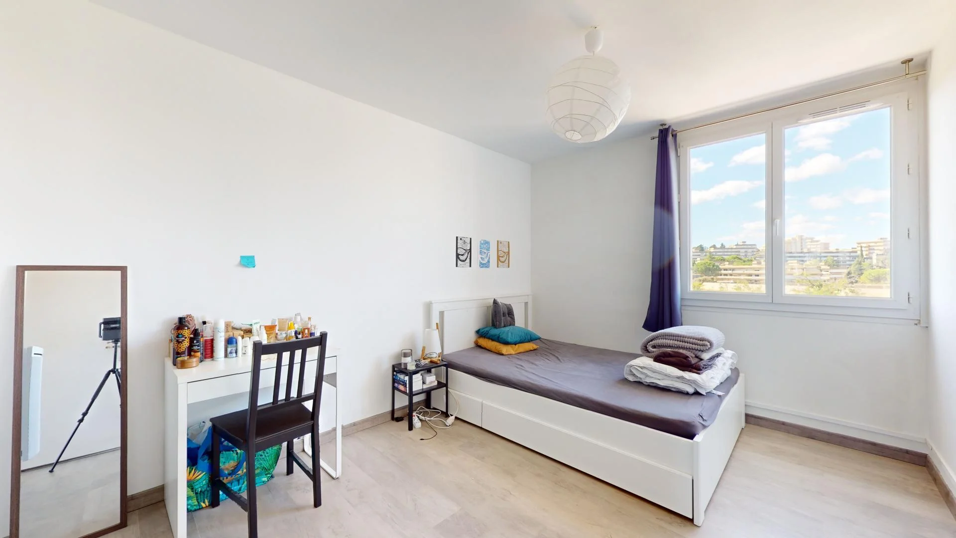 Quarto amigo do estudante em  com comodidades modernas