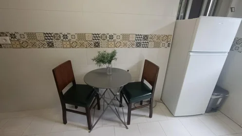 Privatzimmer in der Av. Dom João I, bild 23 von 27