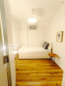 Quarto privado em Rua das Musas, imagem 2 de 15