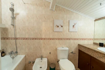 Quarto privado em Rua das Musas, imagem 8 de 15