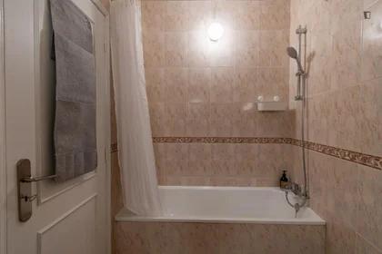 Quarto privado em Rua das Musas, imagem 9 de 15