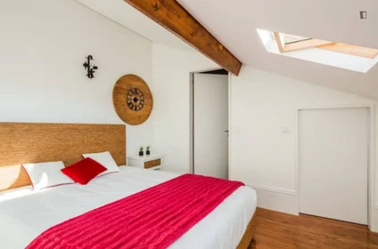 Entire apartment at Rua do Almada, image 1 of 20