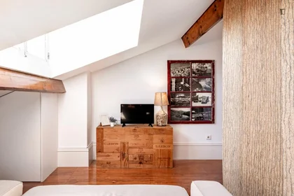 Entire apartment at Rua do Almada, image 13 of 20