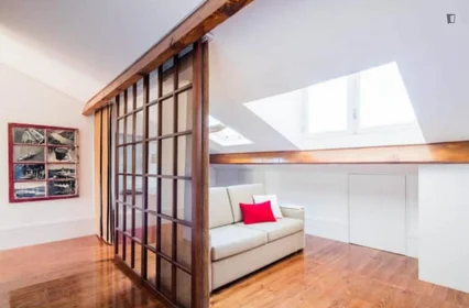 Entire apartment at Rua do Almada, image 4 of 20