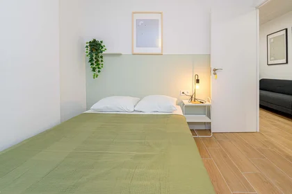 Private room at 2º, C/ Italia, 15, 03003 Alacant, Alicante, Spain, image 2 of 22