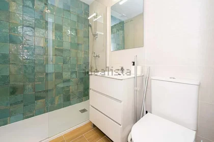 Private room at 2º, C/ Italia, 15, 03003 Alacant, Alicante, Spain, image 15 of 22