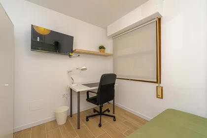 Private room at 2º, C/ Italia, 15, 03003 Alacant, Alicante, Spain, image 4 of 22