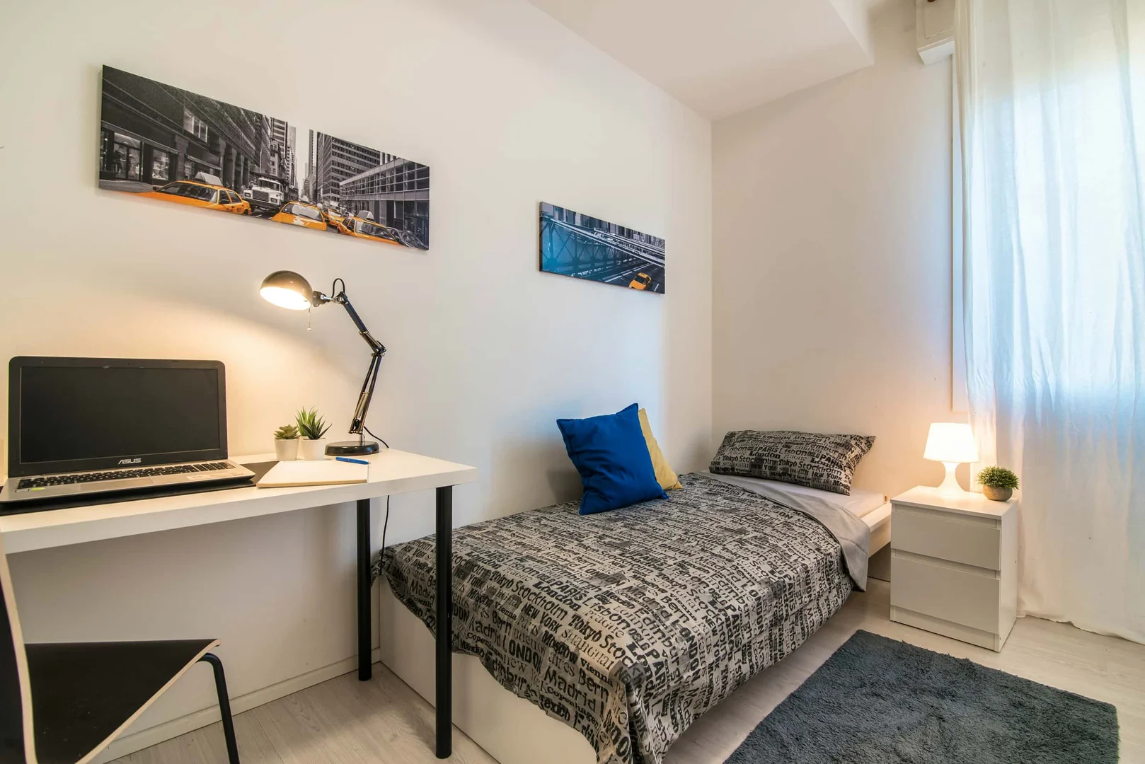 Habitación acogedora para estudiantes disponible en