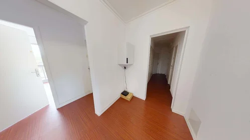 Özel oda konumu Rés Camponac, 33600 Pessac, France, 8 12 görüntüsü