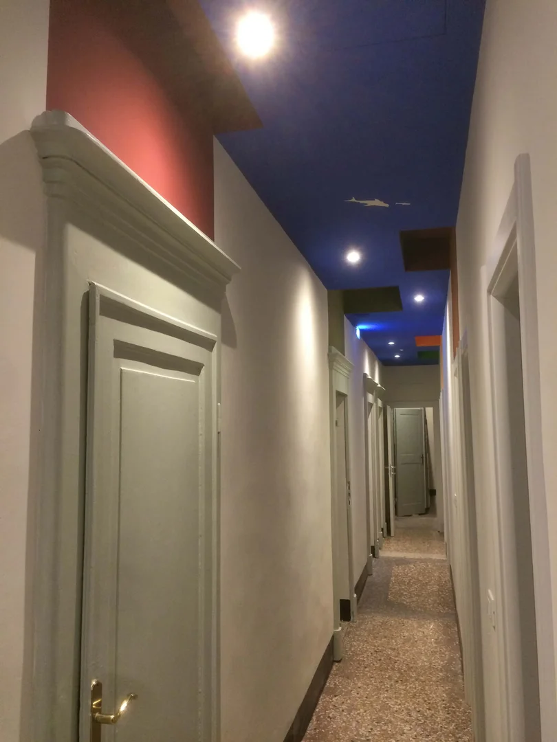 Chambre confortable pour étudiants disponible dans