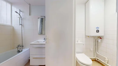 Alojamiento entero en 6 Rue de l'Emery, 44000 Nantes, France, imagen 14 de 18