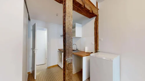 Alojamiento entero en 6 Rue de l'Emery, 44000 Nantes, France, imagen 8 de 18