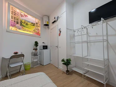 Chambre privée à C. de Tucán, 11, bajo, 1, Carabanchel, 28025 Madrid, Spain, image 5 de 14