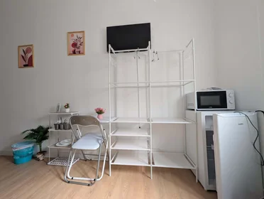 Chambre privée à C. de Tucán, 11, bajo, 1, Carabanchel, 28025 Madrid, Spain, image 4 de 13