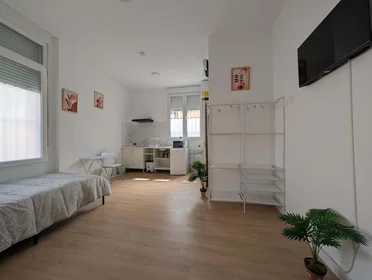 Chambre privée à C. de Tucán, 11, bajo, 1, Carabanchel, 28025 Madrid, Spain, image 3 de 18